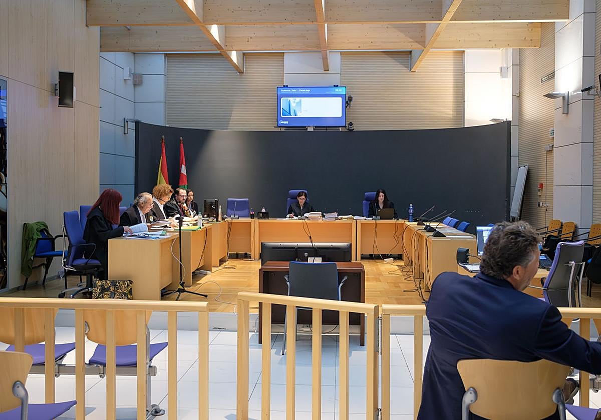 Vista de la sala 1 de la Audiencia Provincial de Gipuzkoa minutos antes de reanudar el juicio por Aintzane Pujana.