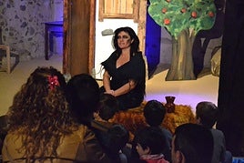 Marimunduko ipuin kontaketan.