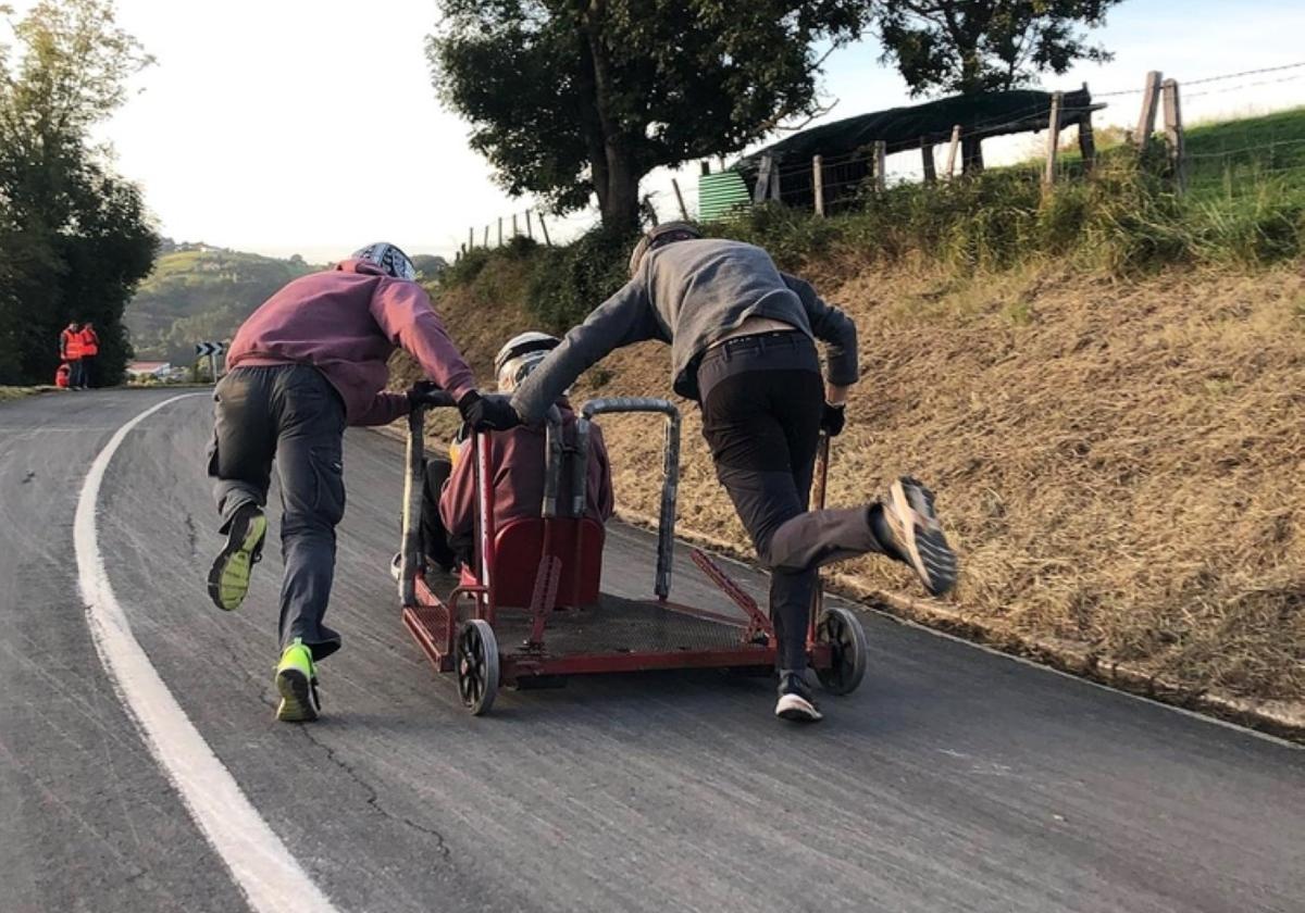 Una de las goitiberas iniciando el descenso.