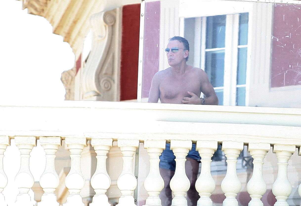 2012. Debido a las obras de remodelación en el Hotel María Cristina, Bruce Springsteen se alojó en el Hôtel du Palais Biarritz.