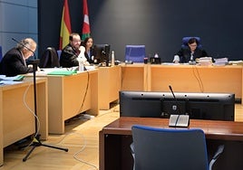 La silla donde declaran los testigos durante el juicio por el crimen de Aintzane Pujana, en la Sección Tercera de la Audiencia Provincial.