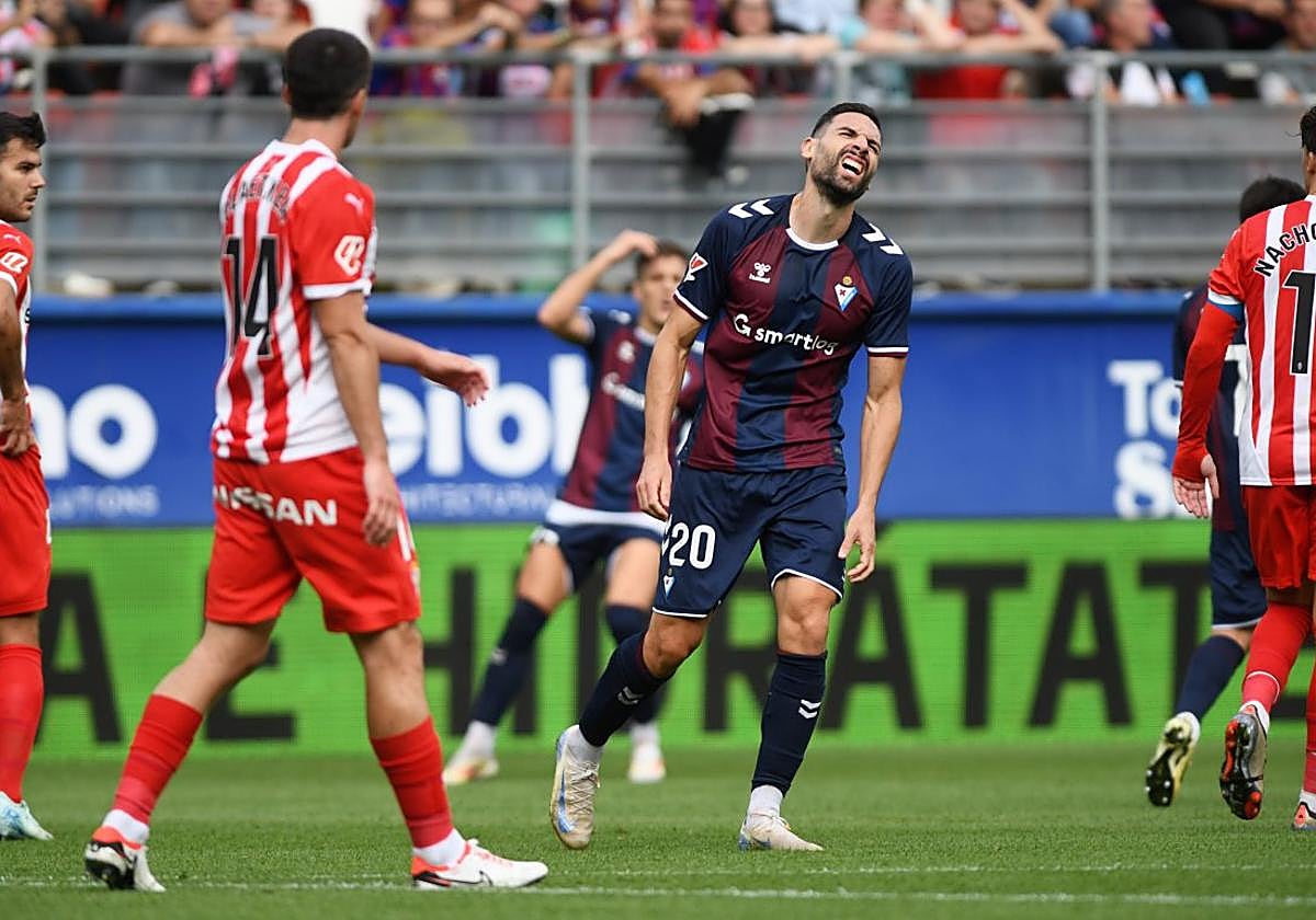 Ipurua tampoco cura la frustración