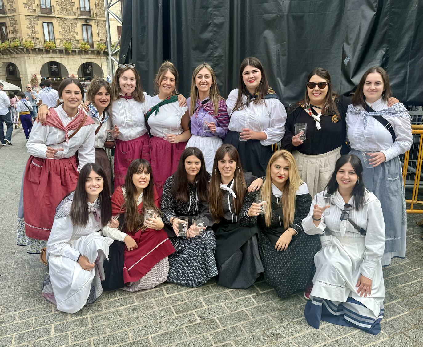 2.600 litros de sidra y 2.000 talos en un txotx multitudinario