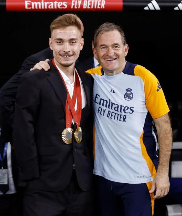 Imagen secundaria 2 - El Real Madrid homenajea al medallista paralímpico donostiarra Iñigo Llopis en el Santiago Bernabéu