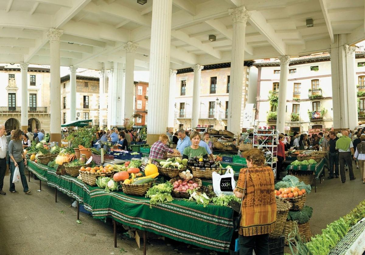 El mercado semanal es una de las citas históricas con las que cuenta el municipio.