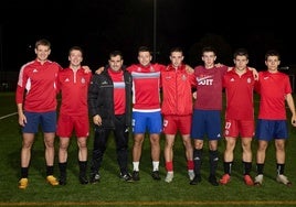 Xabier y Unai Bengotxea Agerre, Josema (entrenador) y Ion Osacar Iturria, Ángel y Xuban Telletxea Karrikiri e Imanol y Aritz Zoco Argain, de izquierda a derecha.