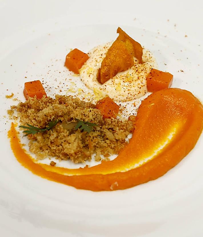 Imagen secundaria 2 - Merluza, el jurado degusta las creaciones y tarta de zanahoria,