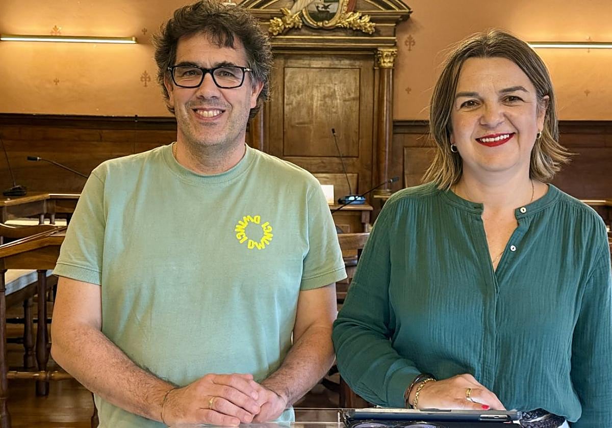 Mugarza y Erostarbe en su comparecencia en el ayuntamiento.