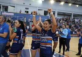 Las jugadoras celebran el empate ante el Benfica que les permite seguir adelante en la European League.