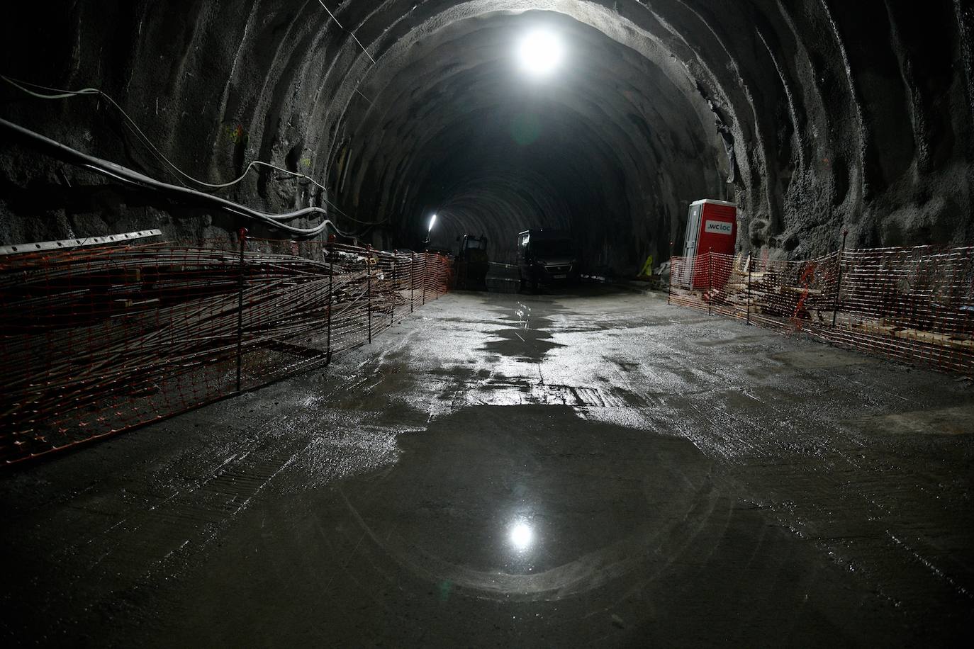 Así es la excavación del hueco que albergará la estación subterránea del Topo en Pasaia