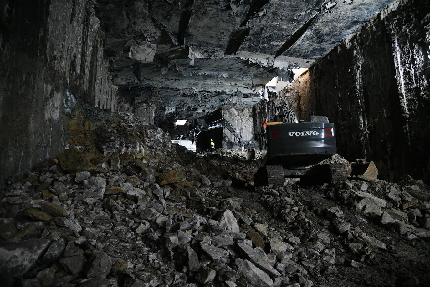 Así es la excavación del hueco que albergará la estación subterránea del Topo en Pasaia