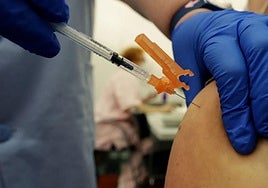 Más de 100.000 vascos se han vacunado ya contra la gripe, un 3,7% más que en 2023