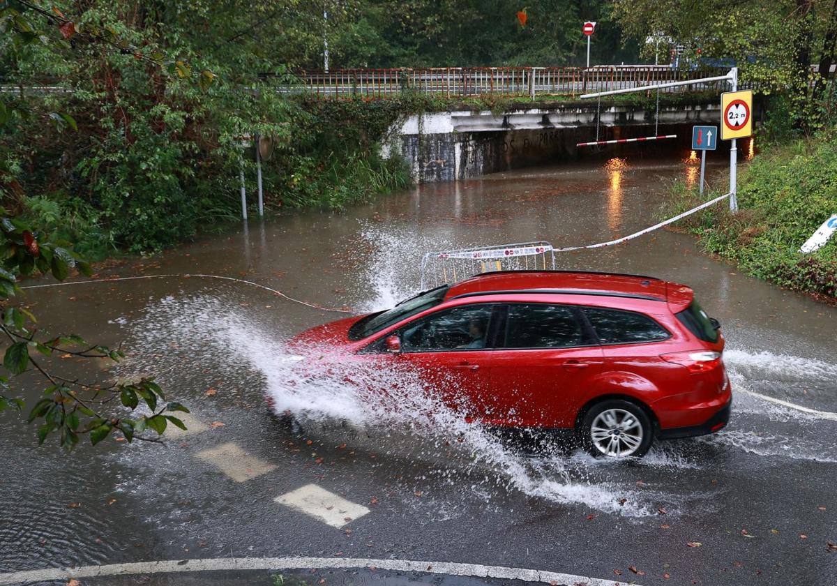 La lluvia hace estragos en el Bidasoa