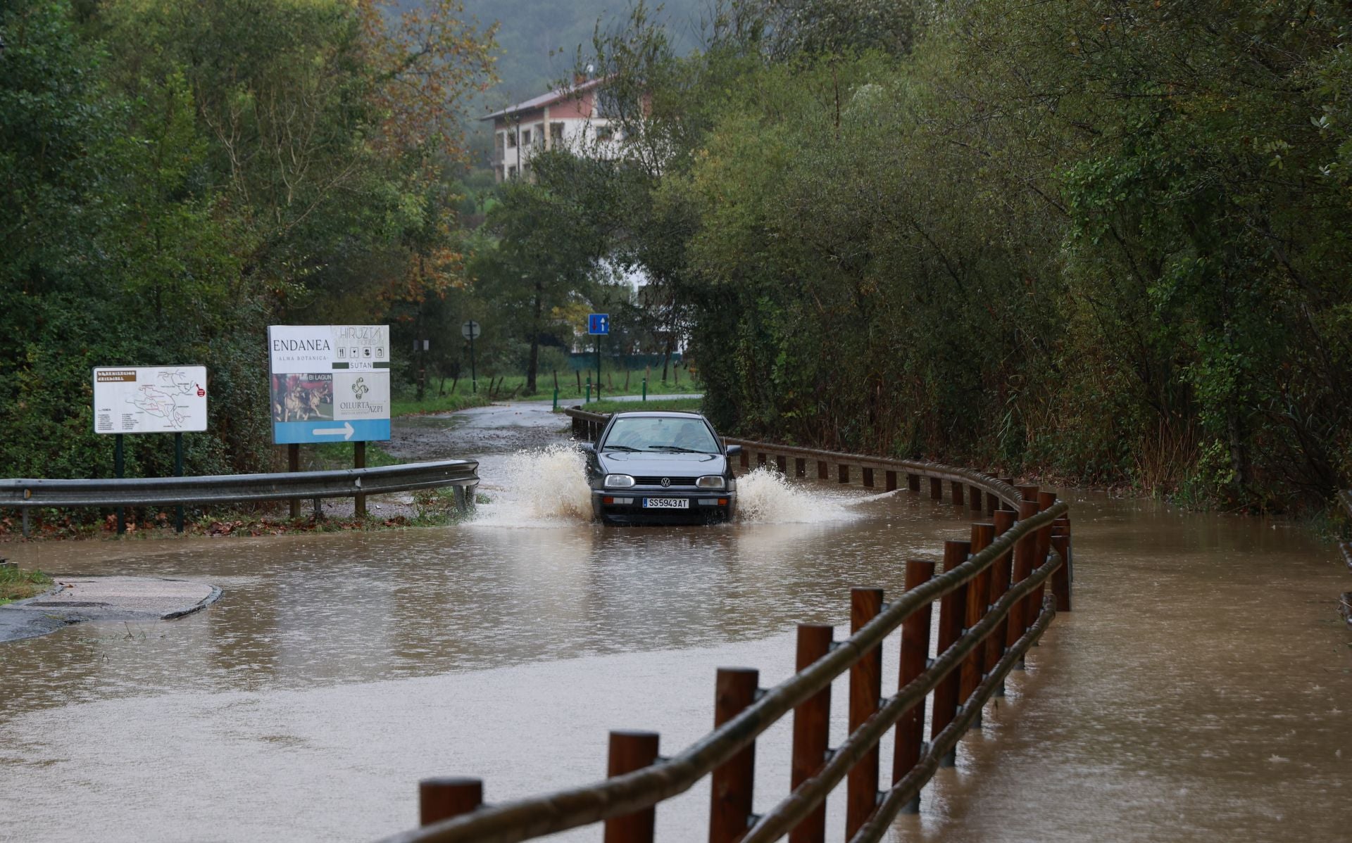 La lluvia hace estragos en el Bidasoa