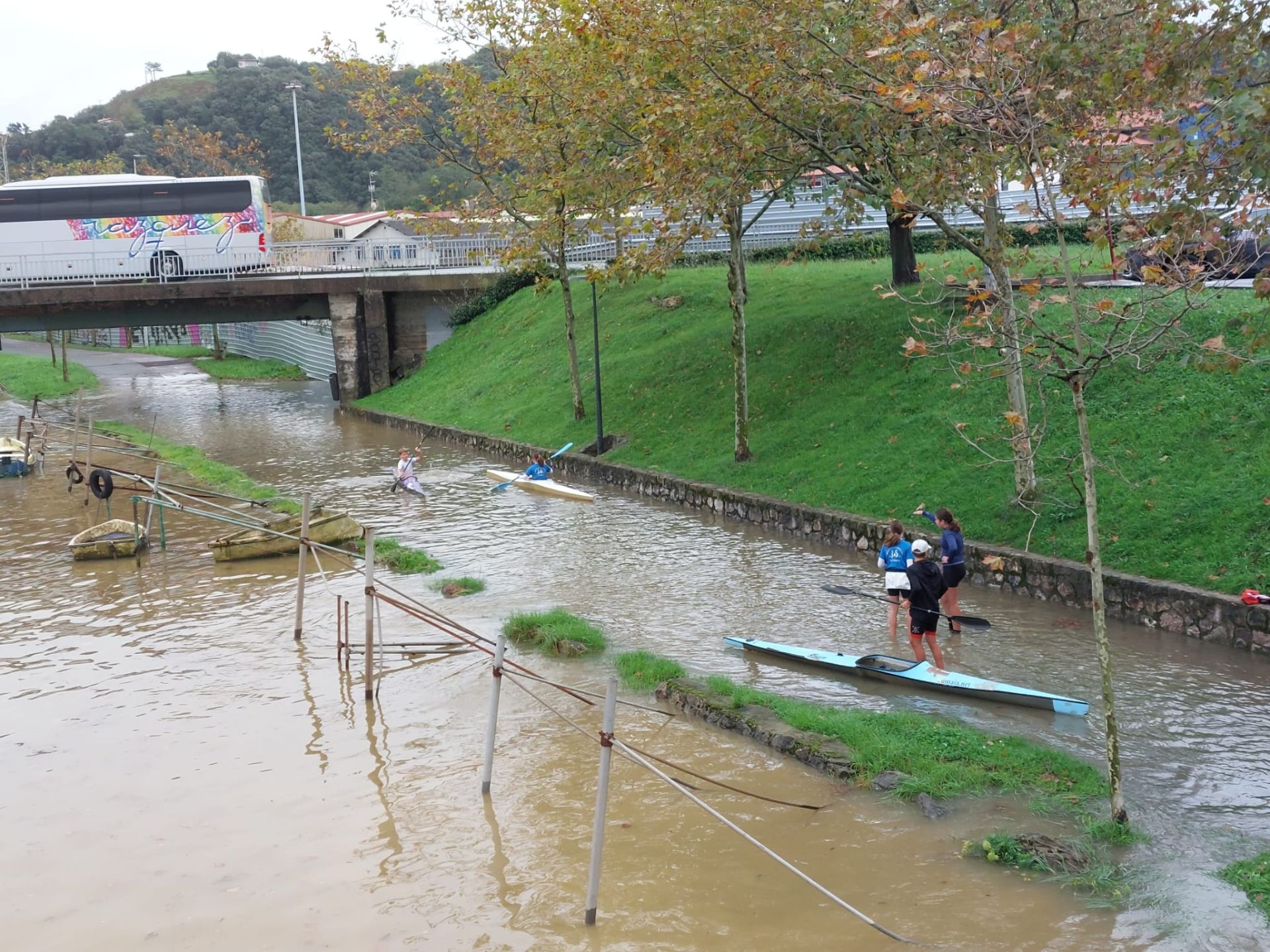 Las fuertes lluvias dejan inundaciones en Zumaia