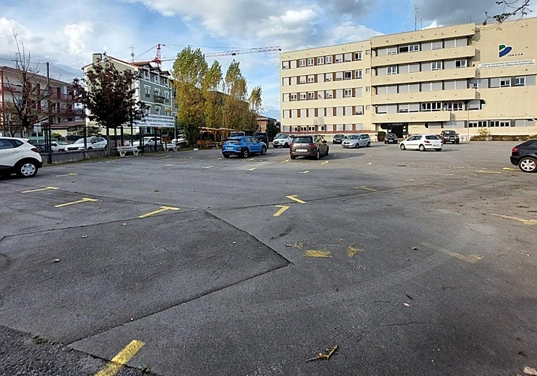 Irun Salud estudia el patio del Instituto Bidasoa como opción para
