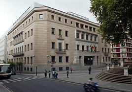 Exterior del Tribunal Superior de Justicia del País Vasco