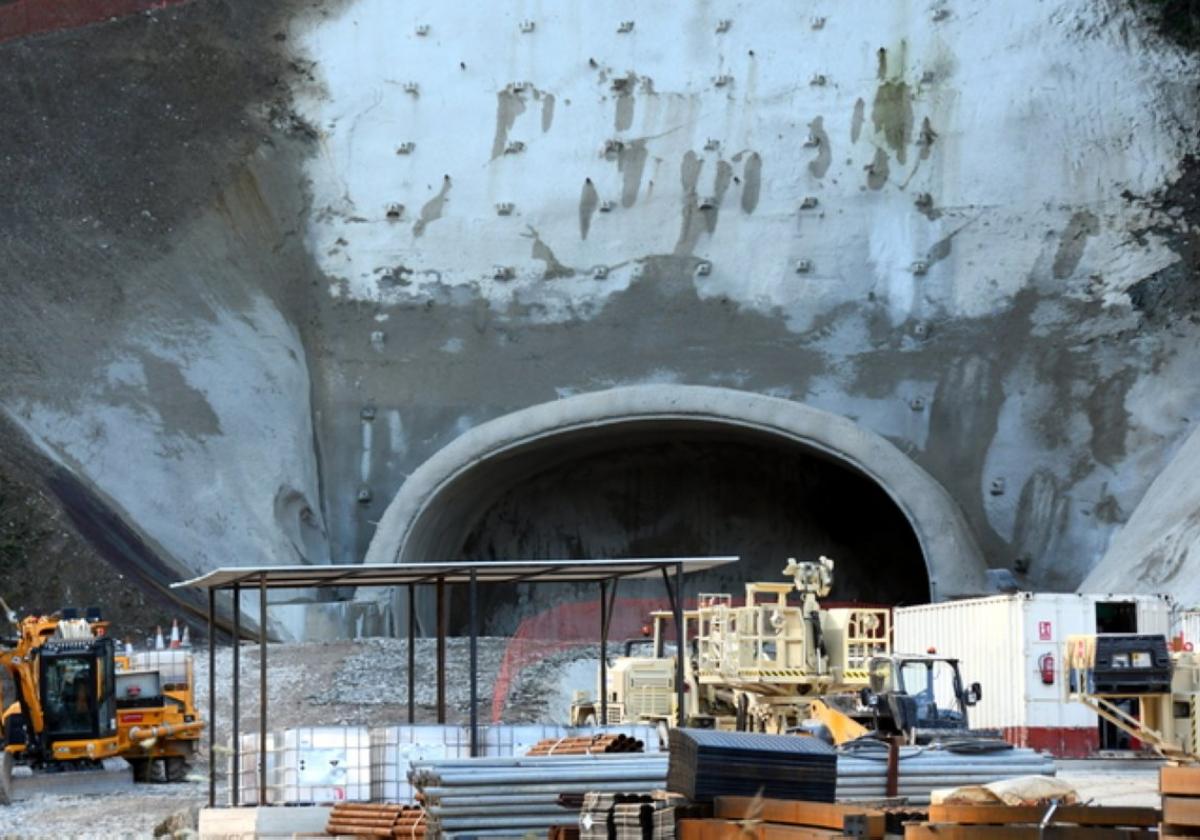 Obras de la duplicación del túnel de Belate.