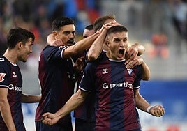 Corpas celebra eufórico su gol frente al Cádiz; es el primero que marca esta temporada.