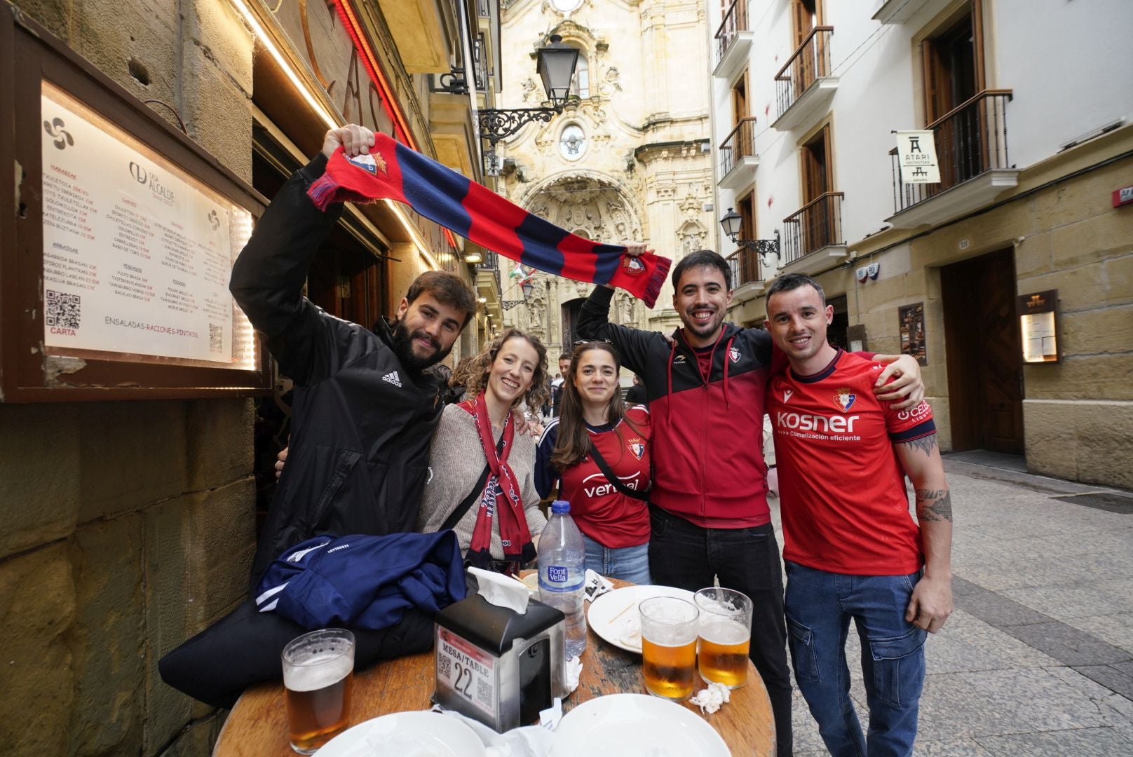 Así han vivido la previa del partido en Donostia los aficionados de Osasuna