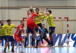 El Bidasoa Irun está funcionando bien en defensa y portería.