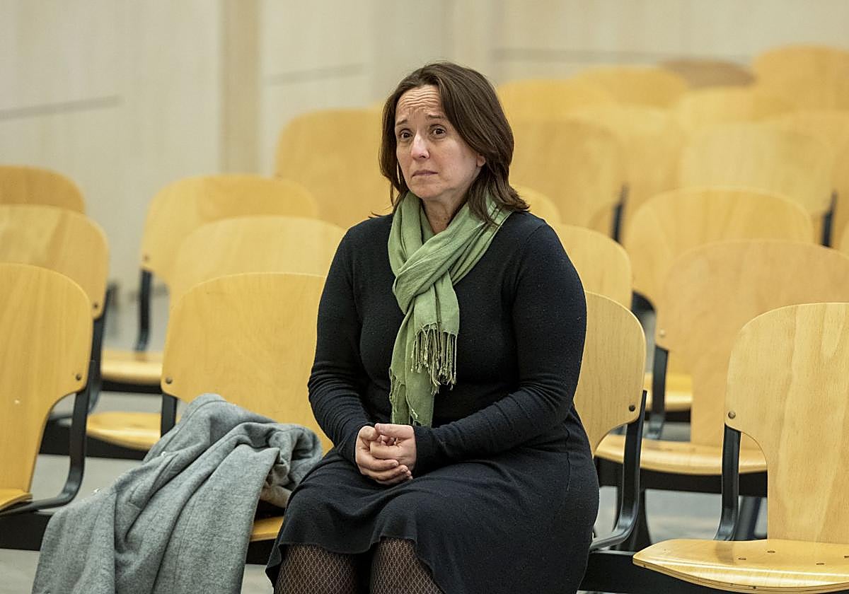 La etarra Ainhoa García Montero, al arranque del juicio de este lunes en la Audiencia Nacional.