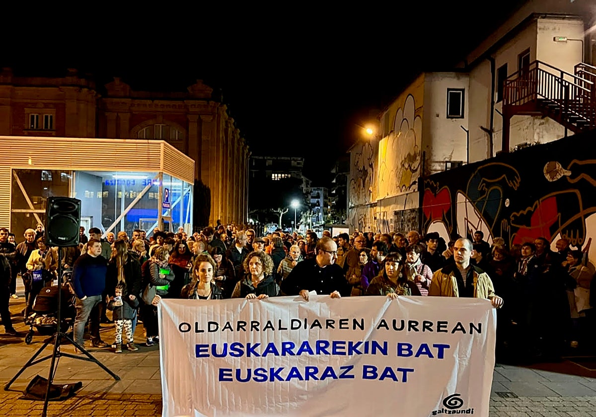 Concentración frente al juzgado de Tolosa