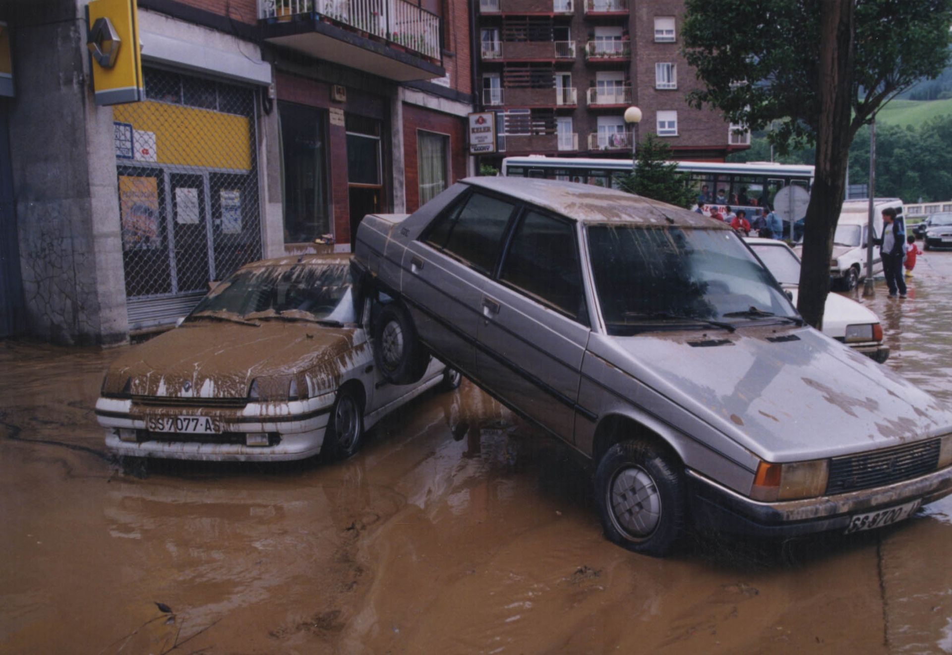 Las imágenes de la histórica tromba de agua que anegó Gipuzkoa en junio de 1997