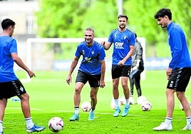 Arambarri está disponible para este sábado.