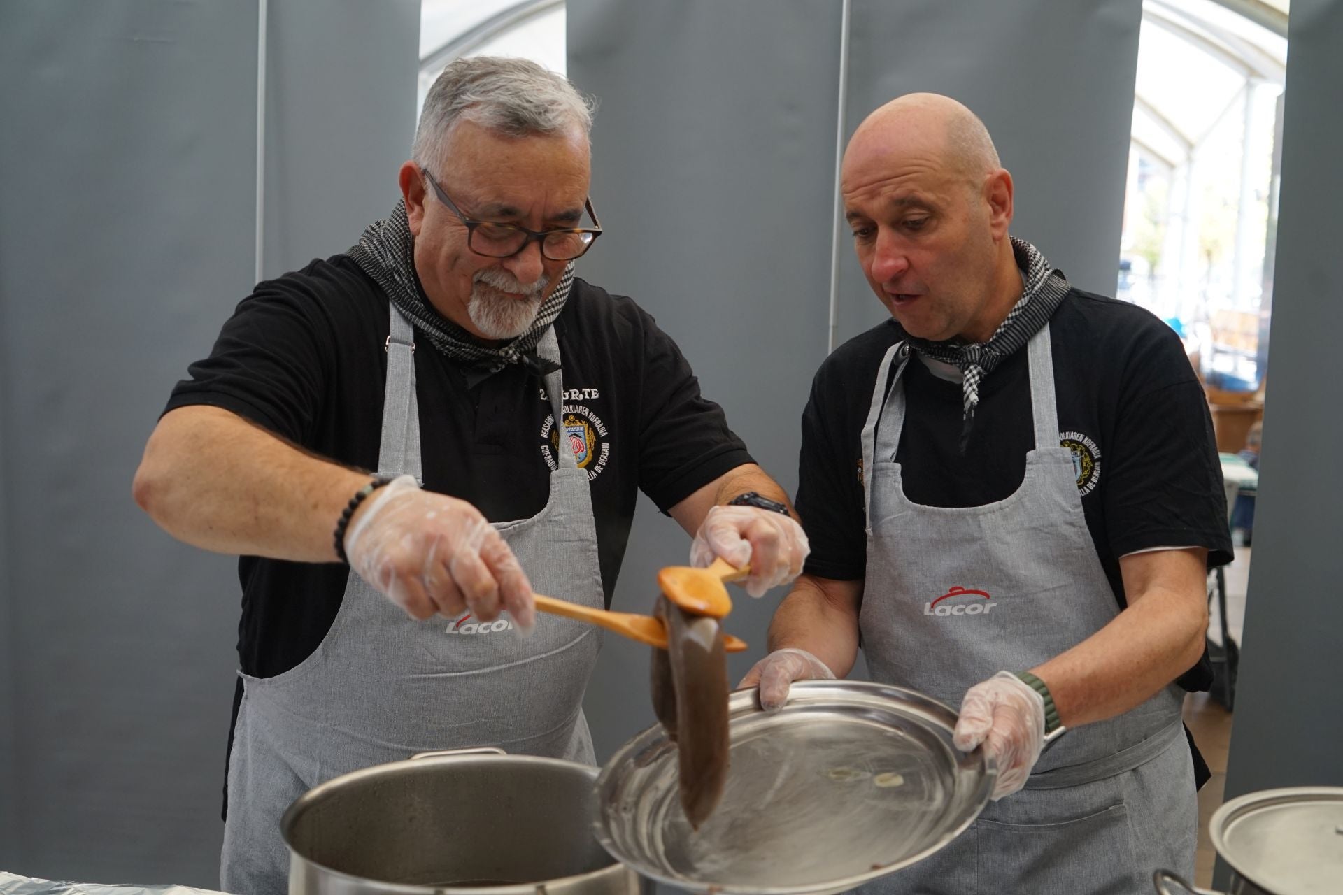 Sabor, tradición y amantes de la morcilla se reunen en Beasain