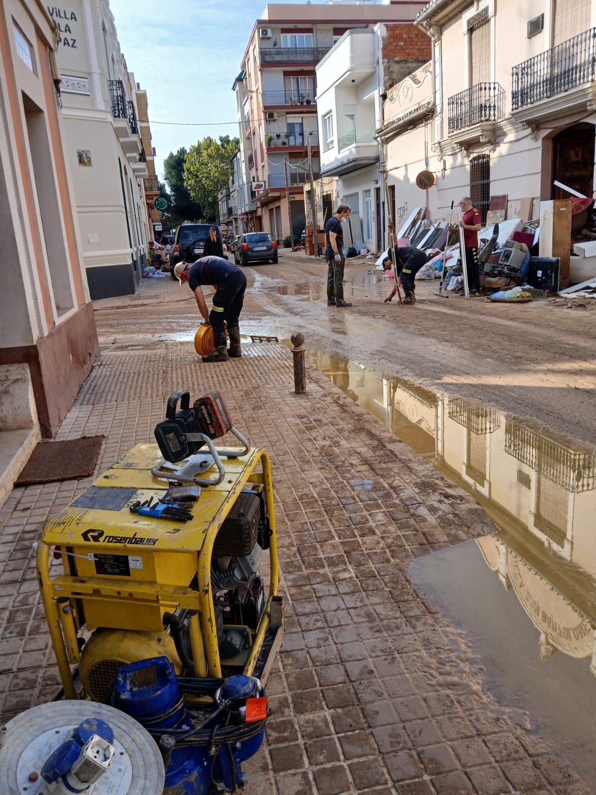 Los bomberos de Donostia en Alfafar, Sedaví y Catarroja, en imágenes