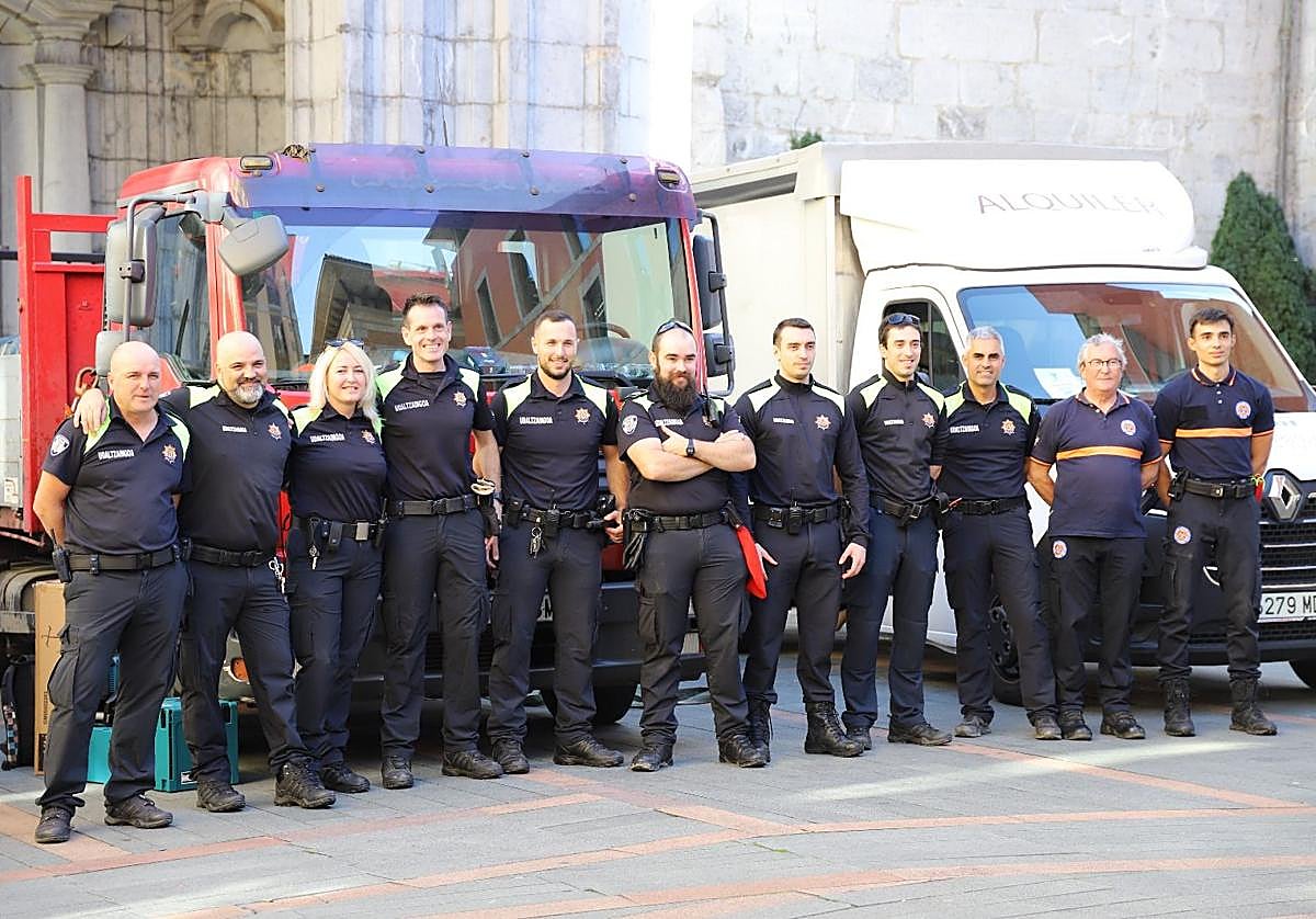 Parte de la delegación tolosarra que partió ayer para la zona afectada por la Dana.