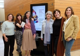 Verónica de Lucas, Ylenia Benito, Izaskun Rekalde, Lola Rodríguez, Naiara Zamora y Lorena Baranda en el Kursaal para la jornada de Emakunde.