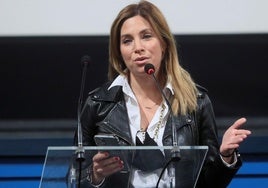 Leire Martínez, en el programa 'Me quedo conmigo' de Mitele.