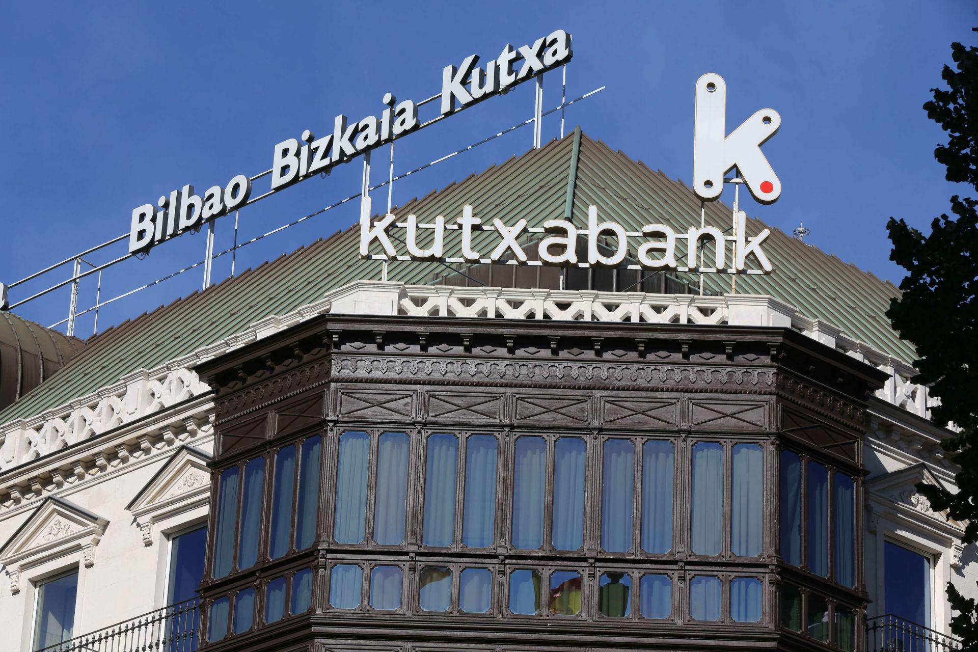 La página web de Kutxabank vuelve a operar con normalidad tras un segundo día con problemas