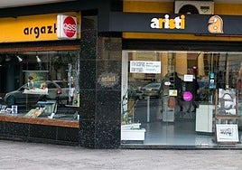 Fachada del Estudio Fotográfico Aristi de Irun.