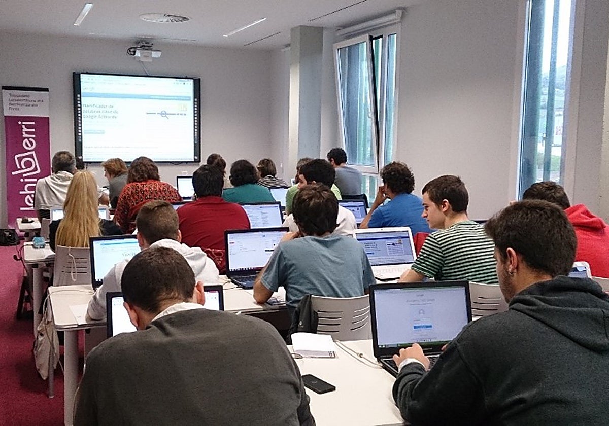 Uno de los talleres de la Semana de las TICs