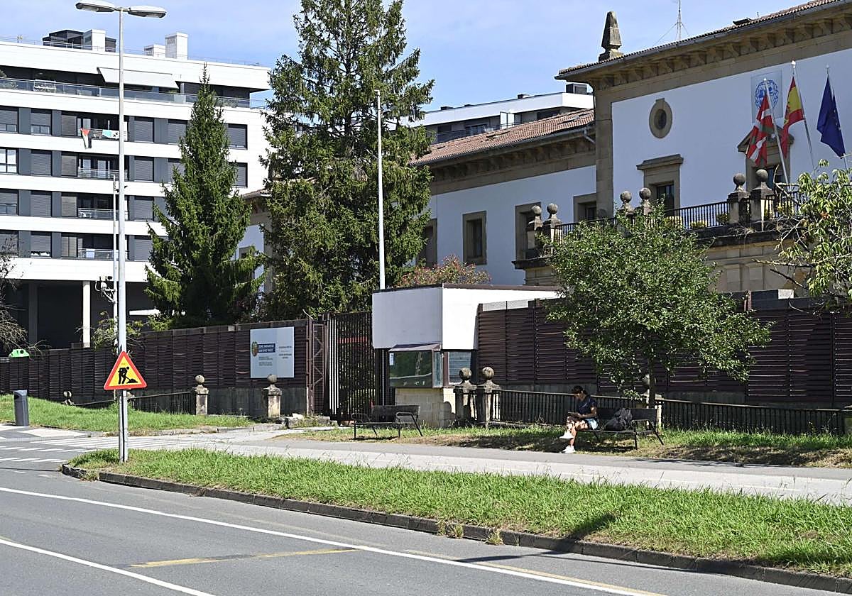 Exteriores de la cárcel de Martutene.