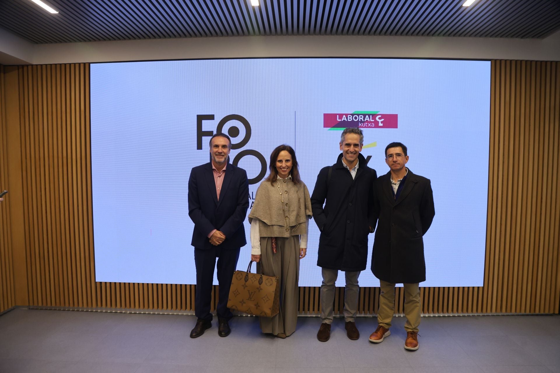 Iñaki Peña (Laboral Kutxa), Carolina Busca y Jorge Busca (Ondare Asesores) e Iker Solozabal (Laboral Kutxa). 