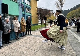 Homenaje a 2 de las pioneras: Mª Dolores Albisua y Mertxe Mogilincki.