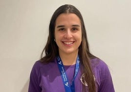 Maider Redin posa con la medalla de plata lograda en el Open de Invierno celebrado en Madrid.