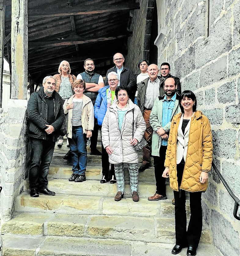 Representantes de los grupos que colaboran con el proyecto.