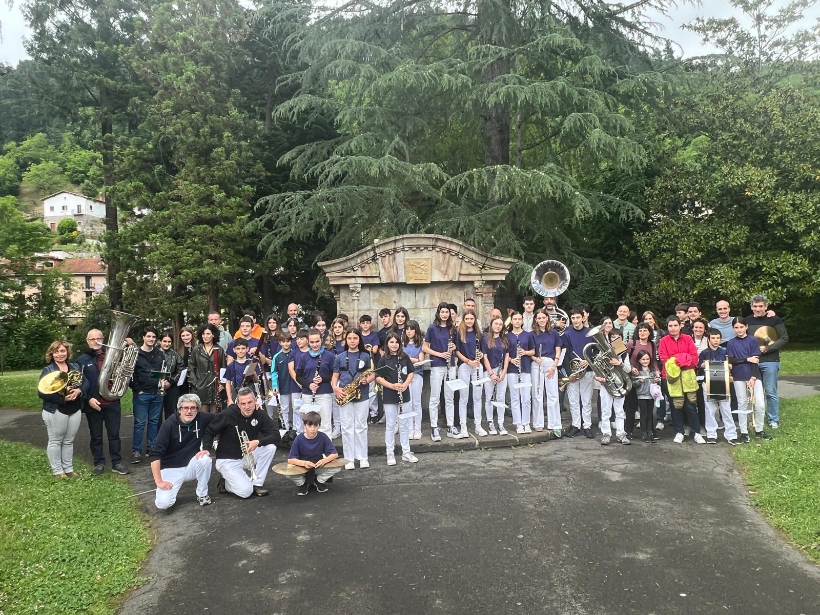 Gazte banda tomará parte en el kalejira de Santa Zezezilia de la tarde del jueves