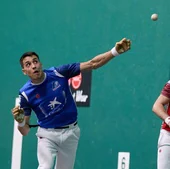 Zabala y Ezkurdia figuran entre los tres aspirantes a dos plazas de delantero titular de Aspe en el Campeonato de Parejas.