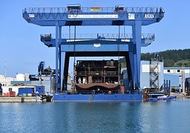 Imagen de archivo de un barco construyéndose en Astilleros Balenciaga