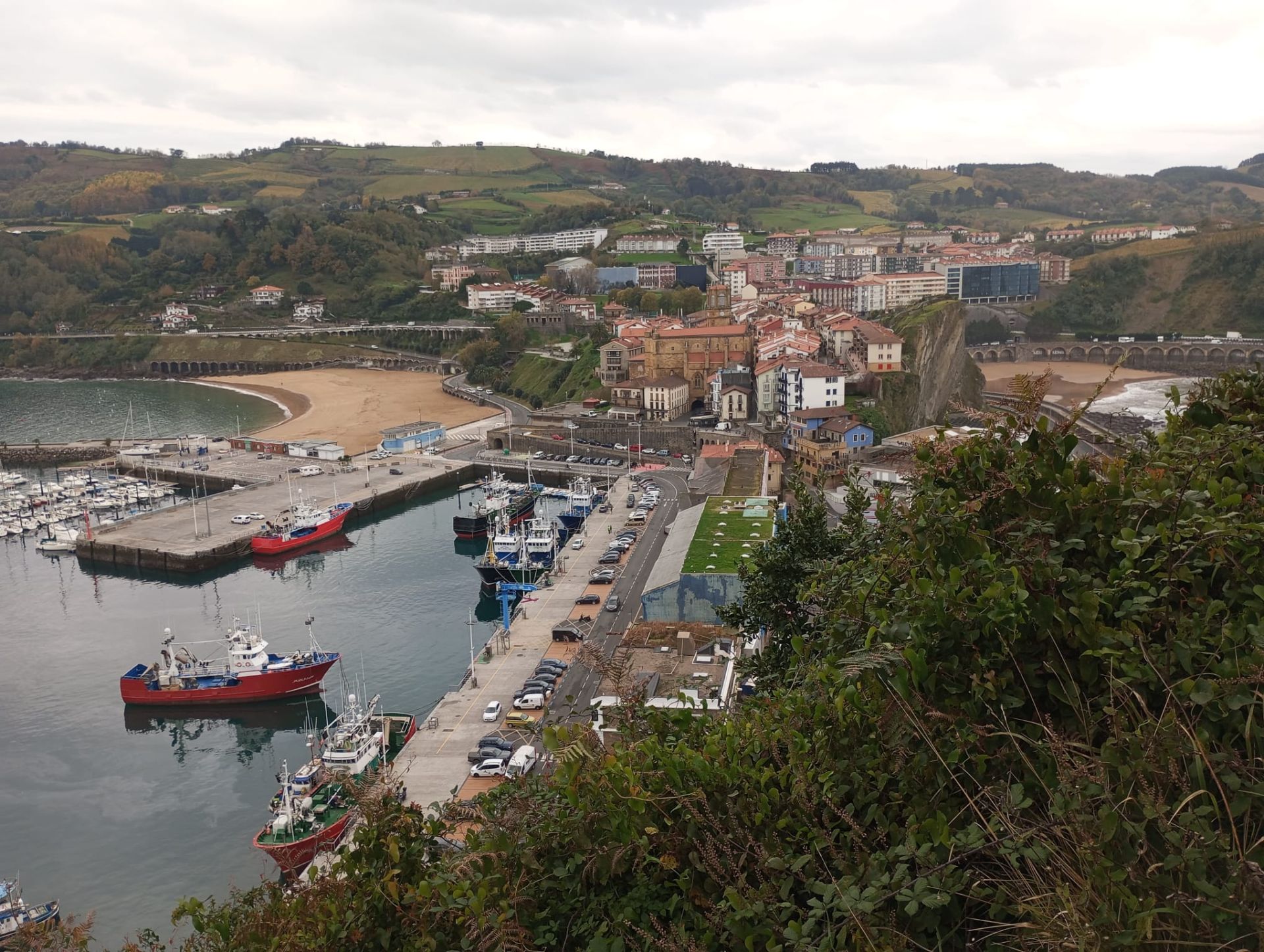 San Antón, una ruta entre viñedos y el mar