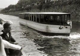 Transporte público en el río Urumea.