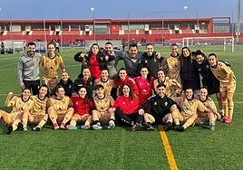 El Eibar B femenino tras la victoria conseguida en Alcalá de Henares.