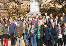 Larunbat goizean ospatutako 'Mintzodromoaren' parte-hartzaileen taldeko argazkia.