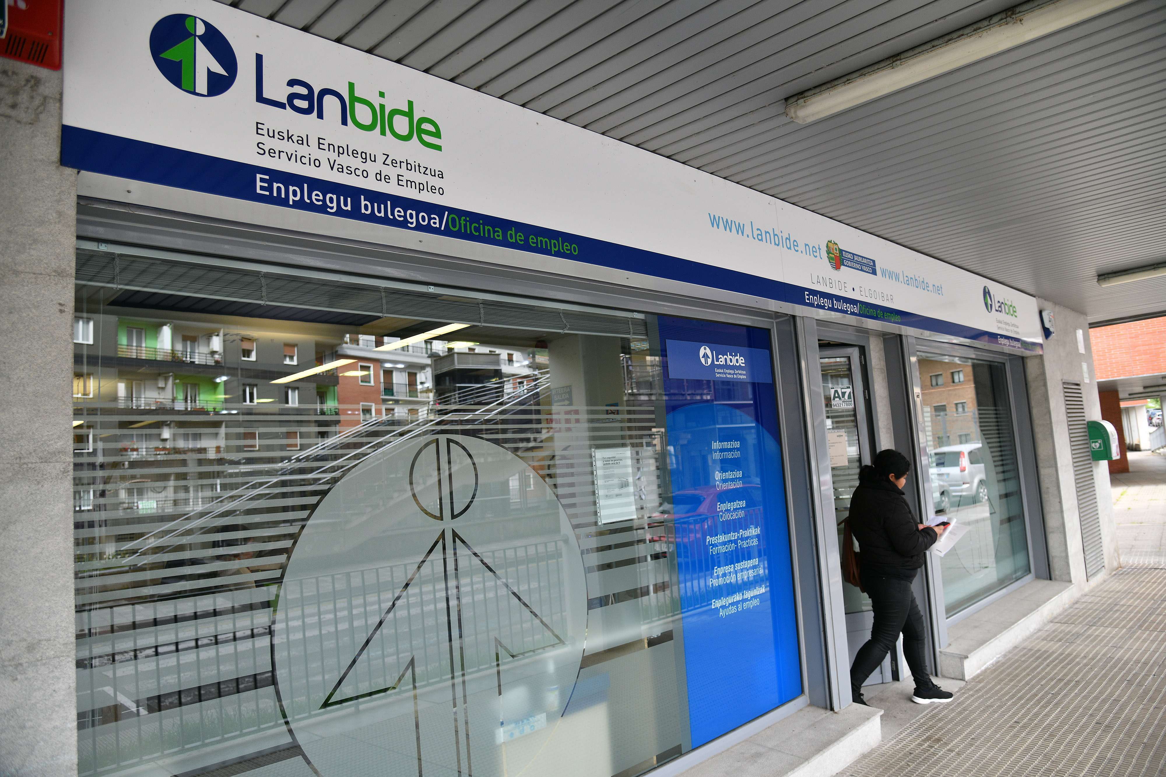 UGT logra la fijeza de 24 trabajadores laborales de Lanbide en una sentencia pionera